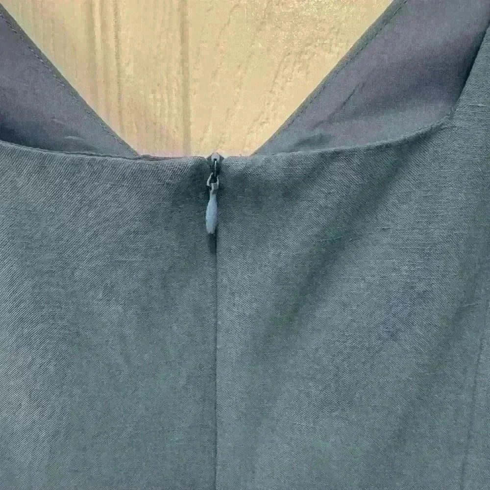 Light blue Laundry by Shelli Segal dress. - Picture 4 of 6